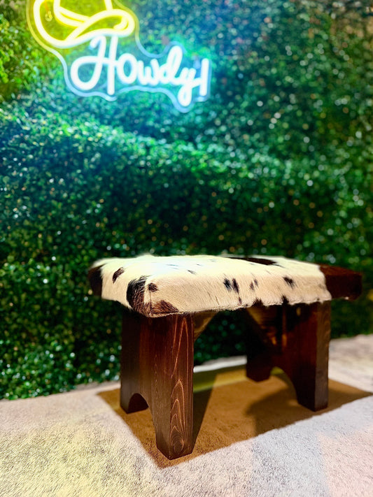 Mini Cowhide Stool – Western Charm in a Compact Design